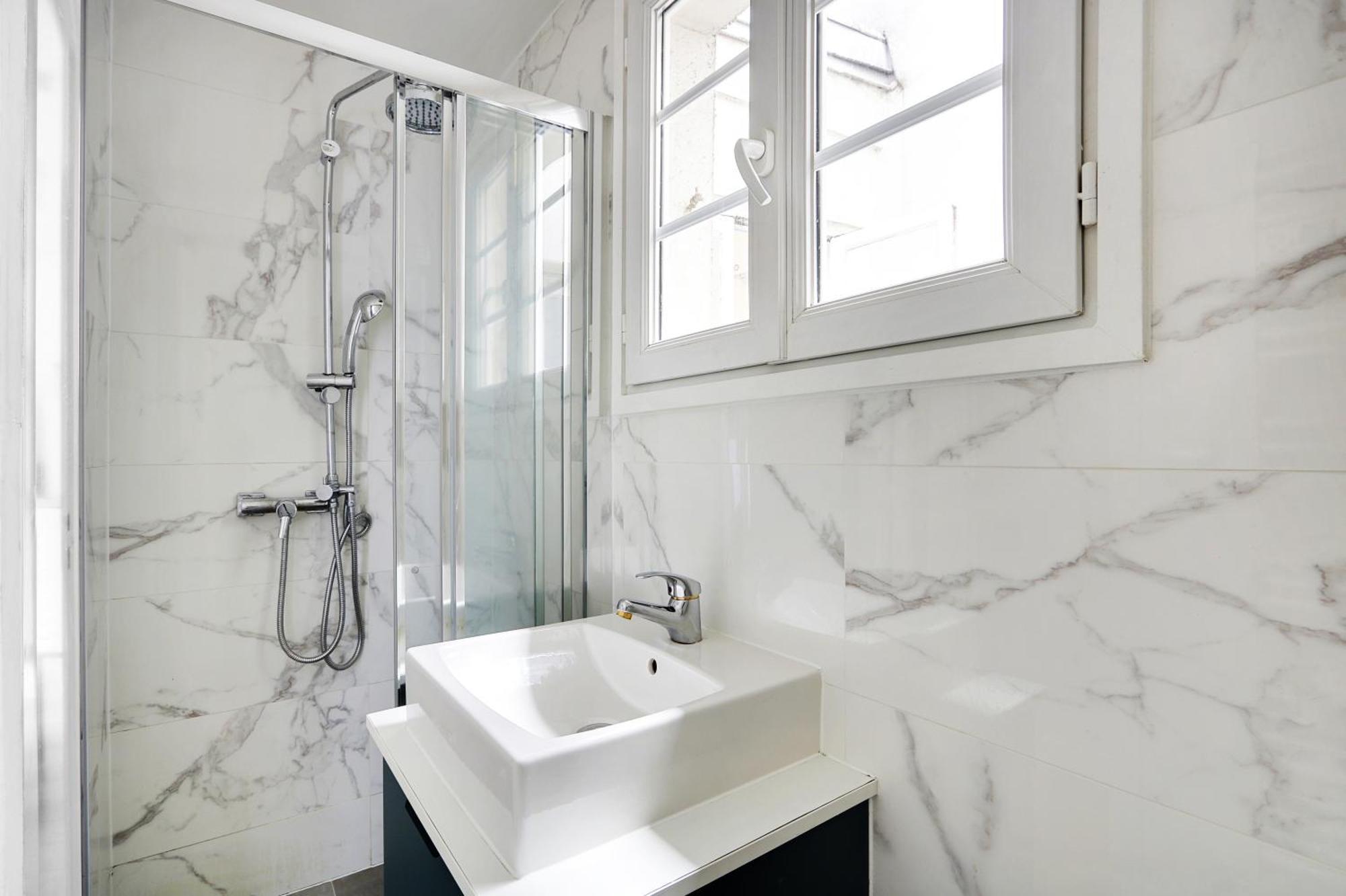 Pick A Flat's Apartements In Louvre-rivoli - Rue Du Roule Appartement *