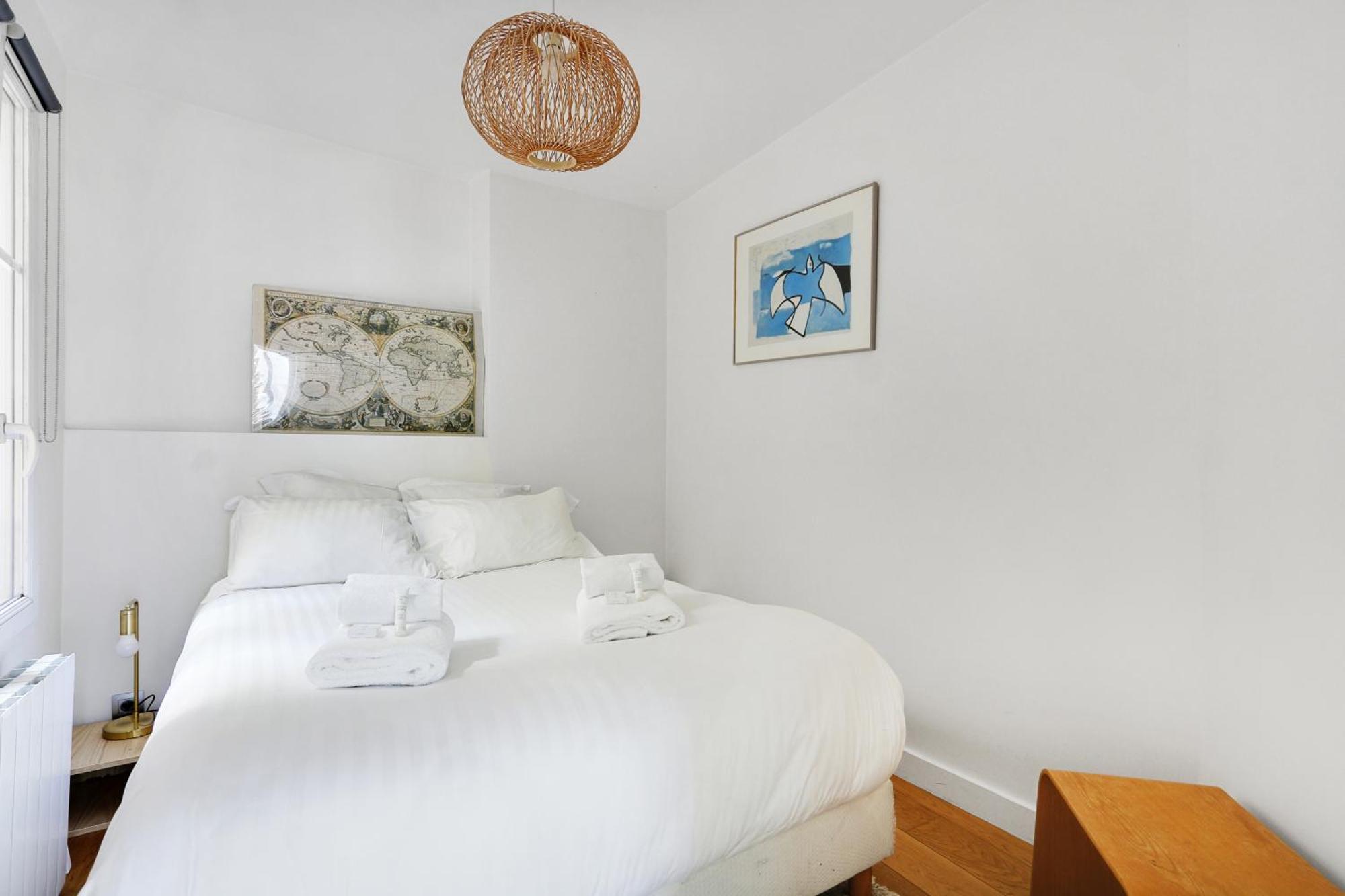 Pick A Flat's Apartements In Louvre-rivoli - Rue Du Roule Appartement Paris